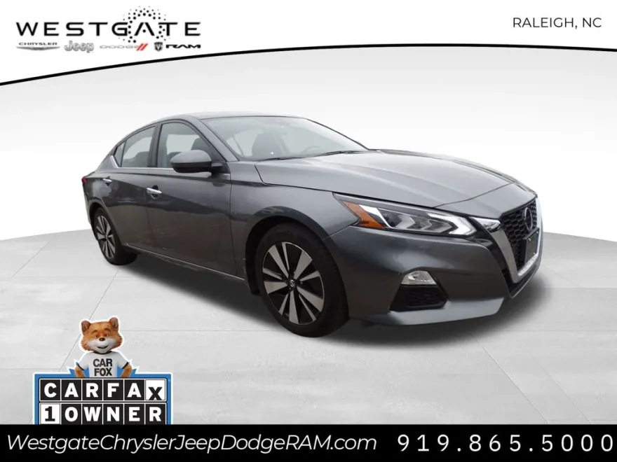 2022 Nissan Altima 2.5 SV photo 1