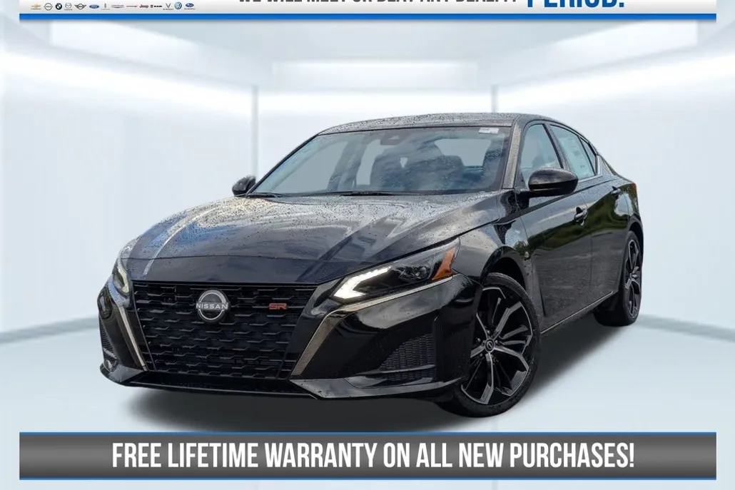 2025 Nissan Altima 2.5 SR photo 1