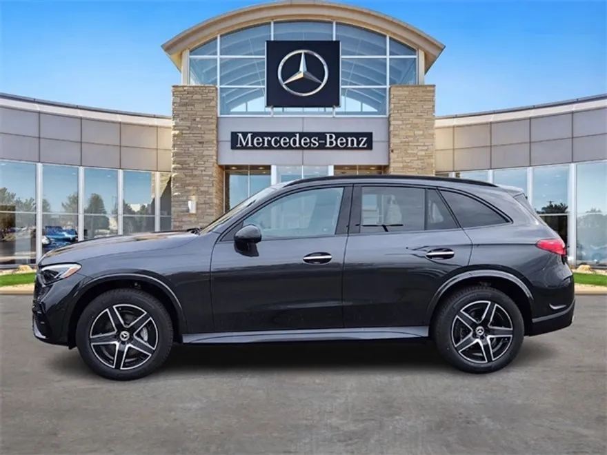 2026 Mercedes Benz GLC 300 4MATIC photo 1