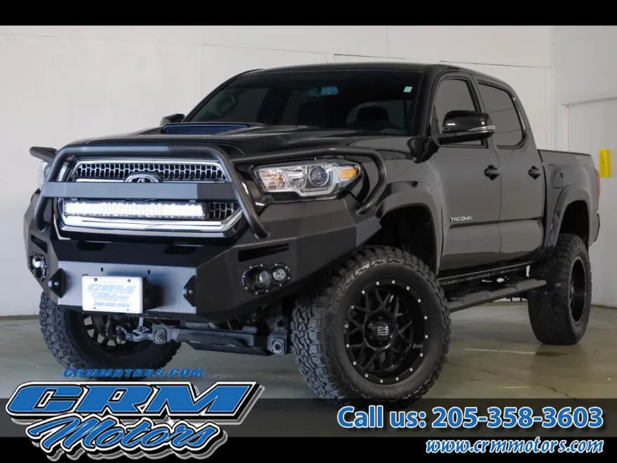 2017 Toyota Tacoma SR5 Double Cab V6 4x4 photo 1