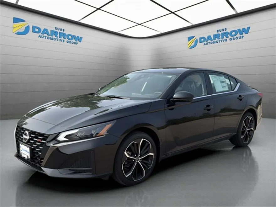 2025 Nissan Altima 2.5 SR photo 1