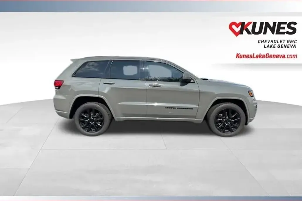 2020 Jeep Grand Cherokee Altitude photo 1
