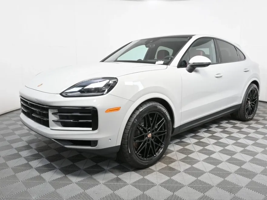 2026 Porsche Cayenne Coupe photo 1