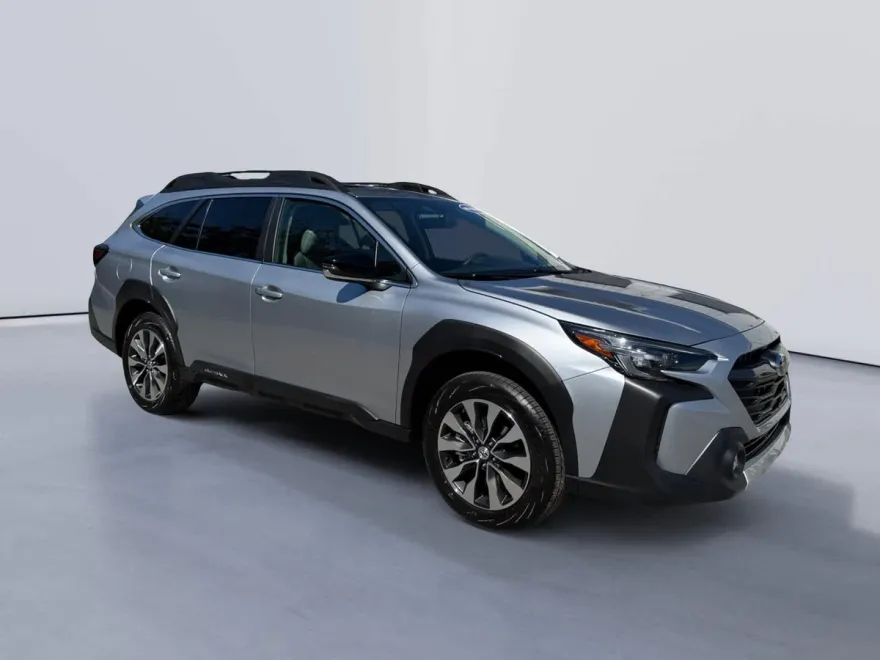 2025 Subaru Outback Limited photo 1