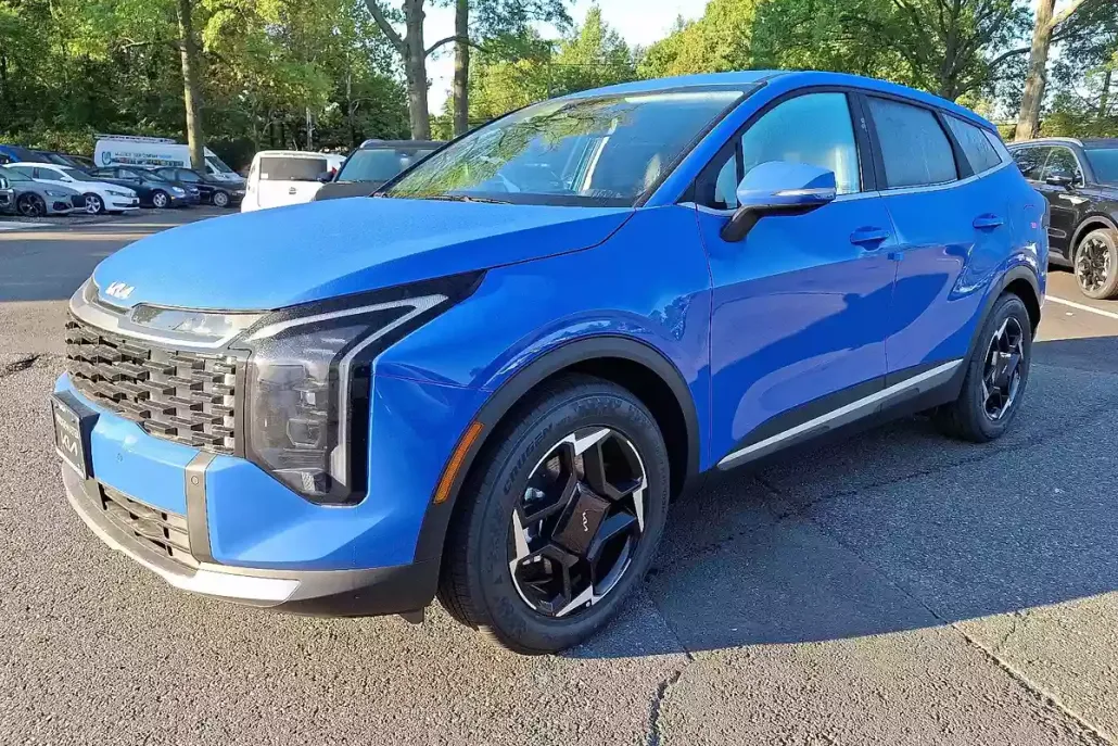 2026 Kia Sportage EX photo 1