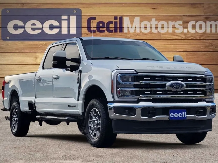 2023 Ford F-250 Lariat photo 1