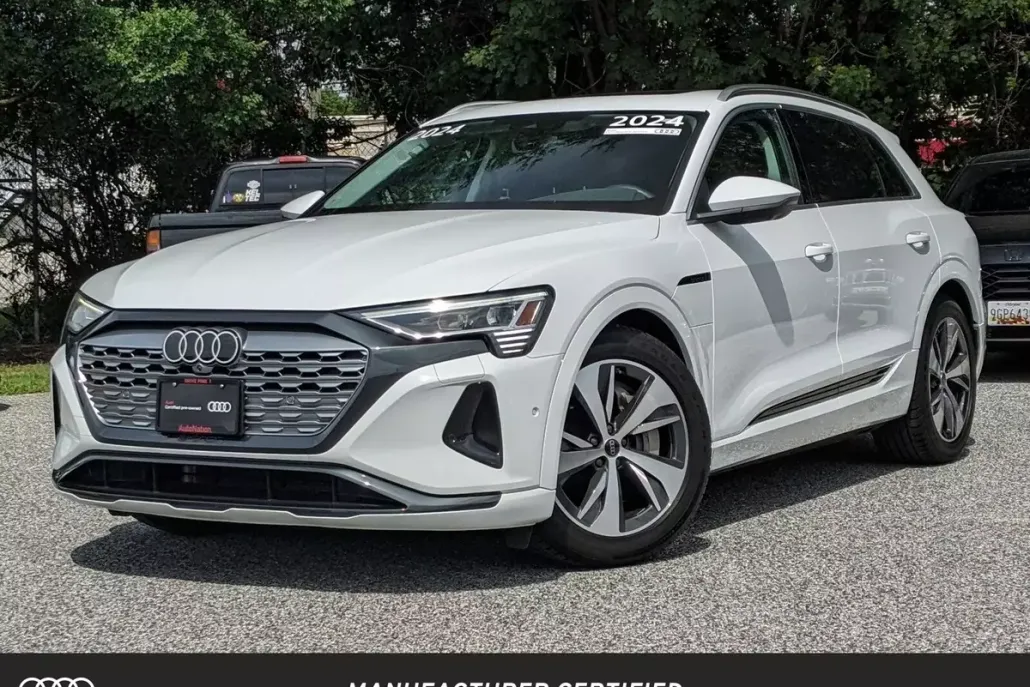 2024 Audi Q8 E-tron Premium Plus photo 1