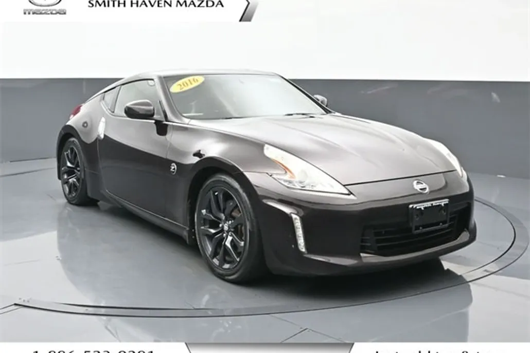 2016 Nissan 370Z Base photo 1