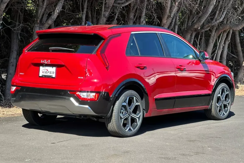2025 Kia Niro EX Touring photo 1