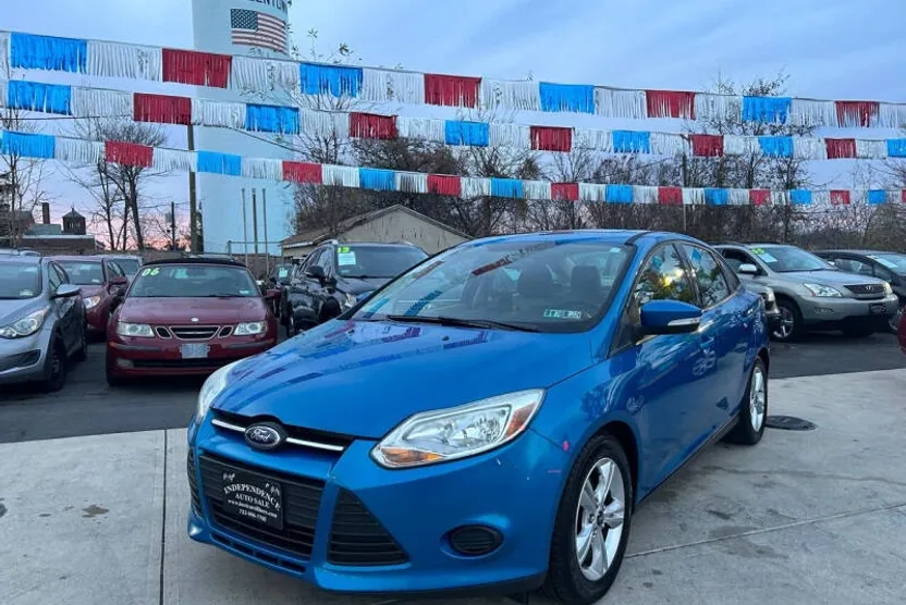 2013 Ford Focus SE photo 1