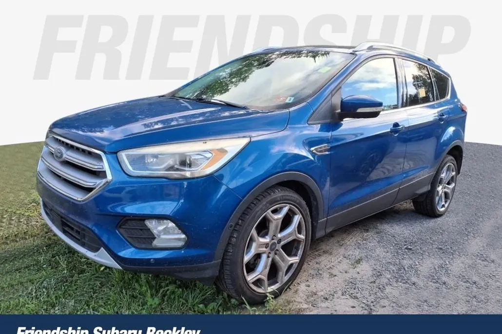 2017 Ford Escape Titanium photo 1