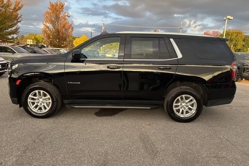2023 Chevrolet Tahoe LS photo 1