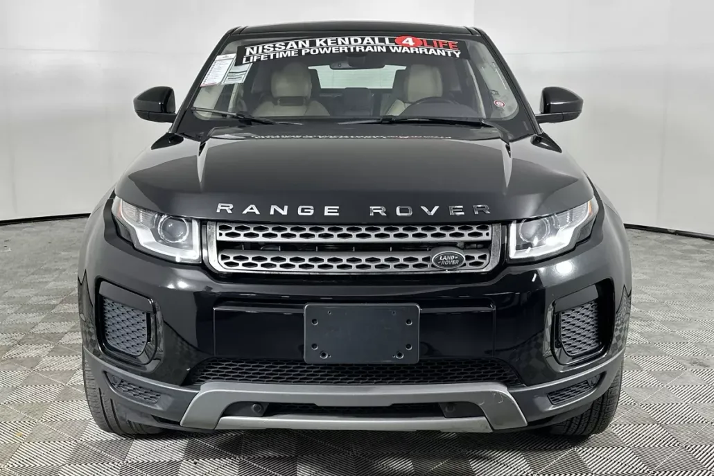 2019 Land Rover Range Rover Evoque SE photo 1