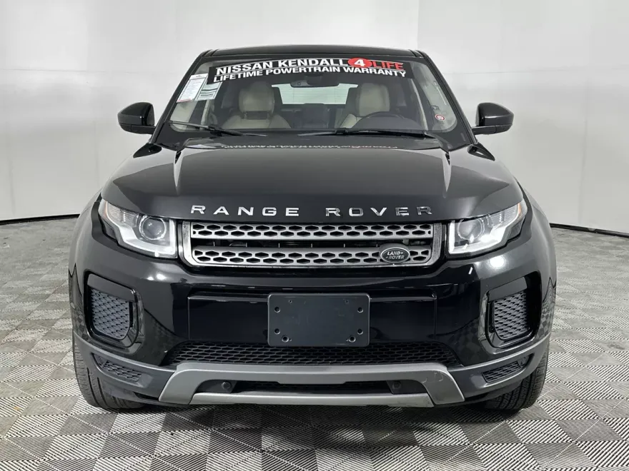 2019 Land Rover Range Rover Evoque SE photo 1