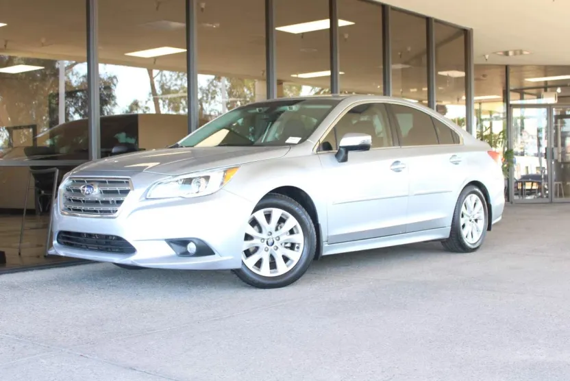 2017 Subaru Legacy 2.5i Premium photo 1