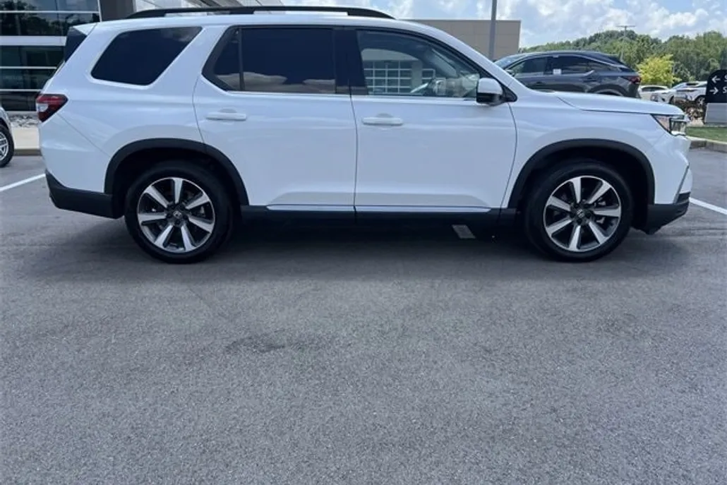 2024 Honda Pilot Elite photo 1