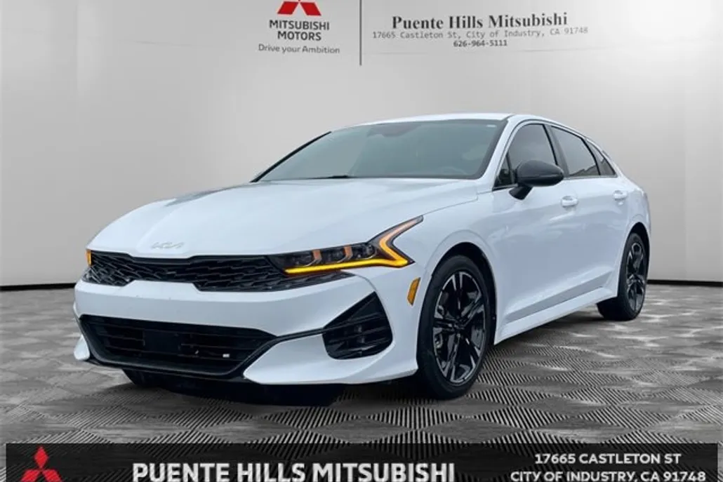 2023 Kia K5 GT-Line photo 1