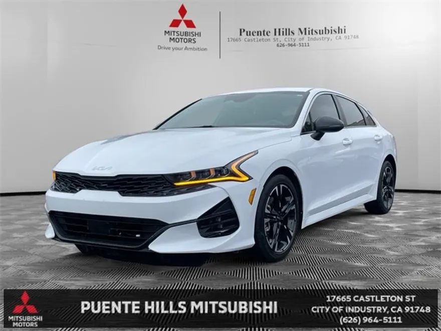 2023 Kia K5 GT-Line photo 1