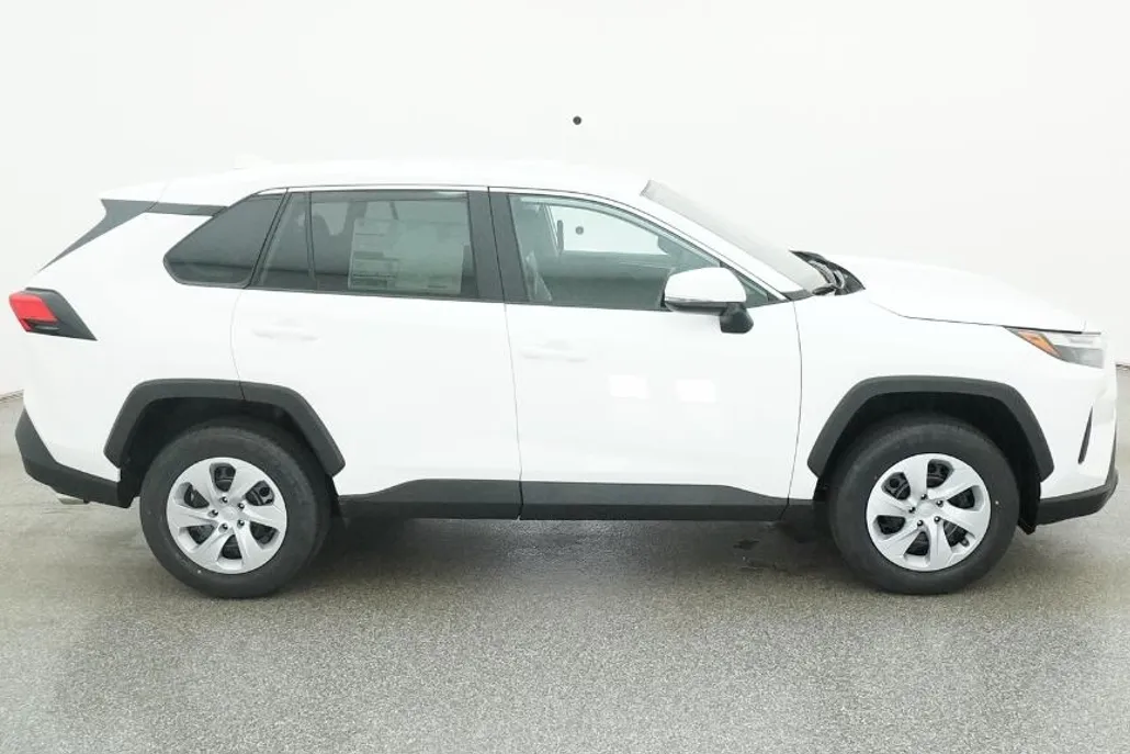 2025 Toyota RAV4 LE photo 1