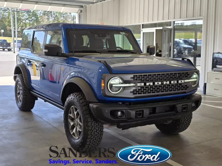 2025 Ford Bronco Badlands photo 1