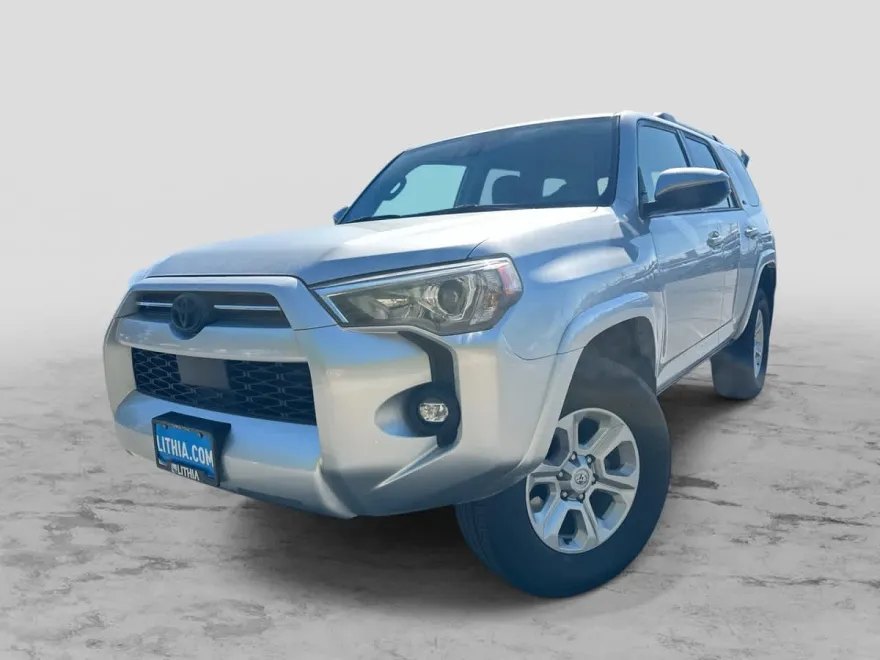 2022 Toyota 4Runner SR5 photo 1