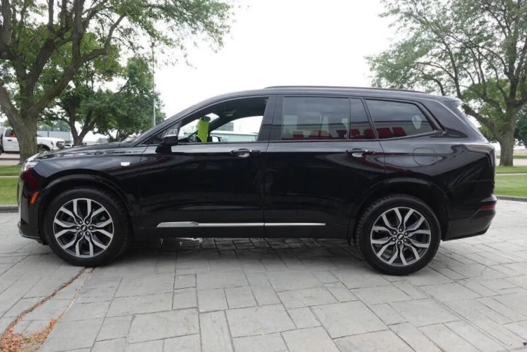 2021 Cadillac XT6 Sport photo 1