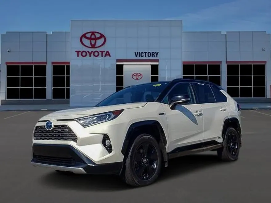 2019 Toyota RAV4 Hybrid XSE photo 1