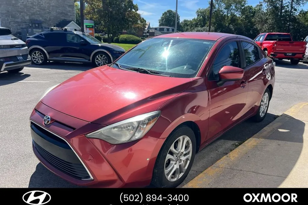 2017 Toyota Yaris iA Base photo 1