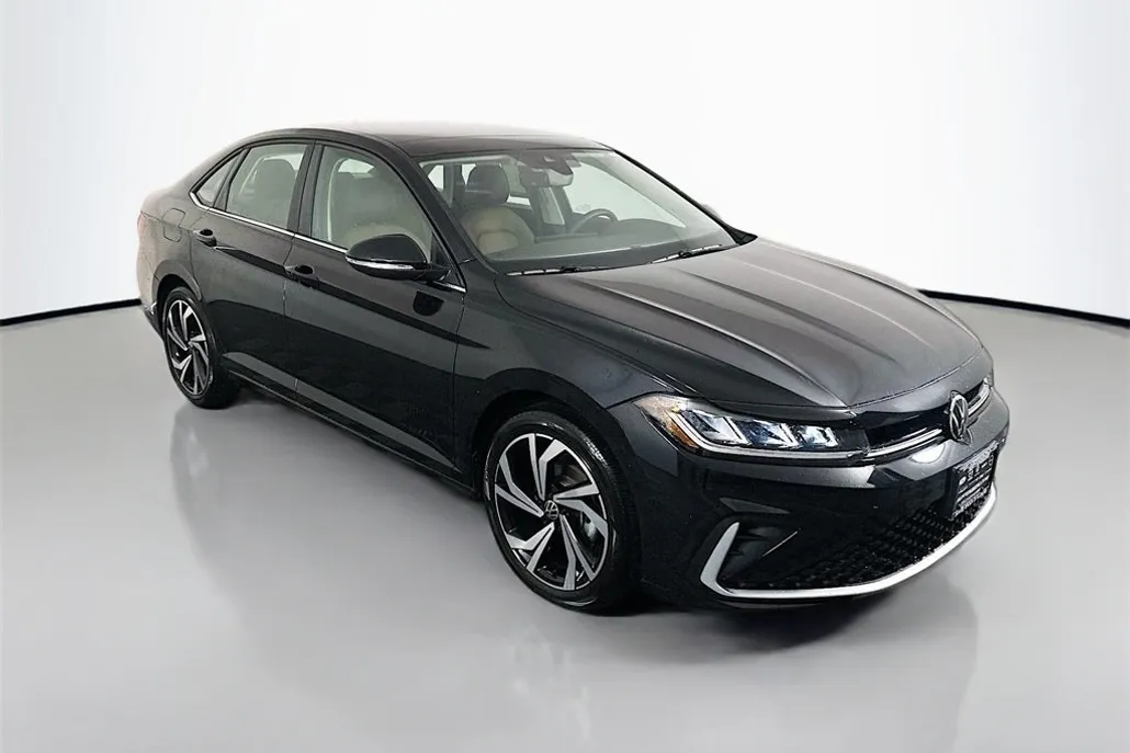 2025 Volkswagen Jetta SEL photo 1