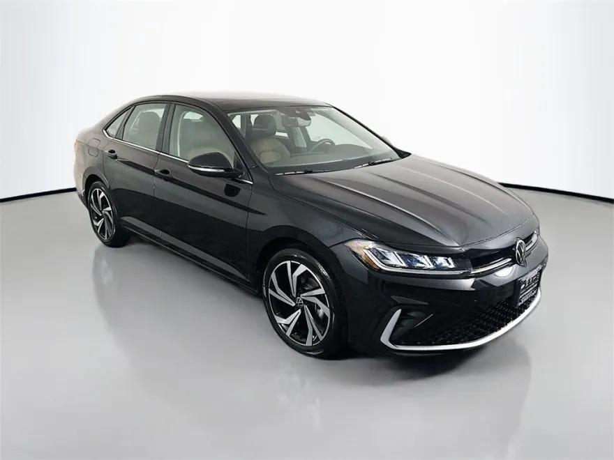 2025 Volkswagen Jetta SEL photo 1