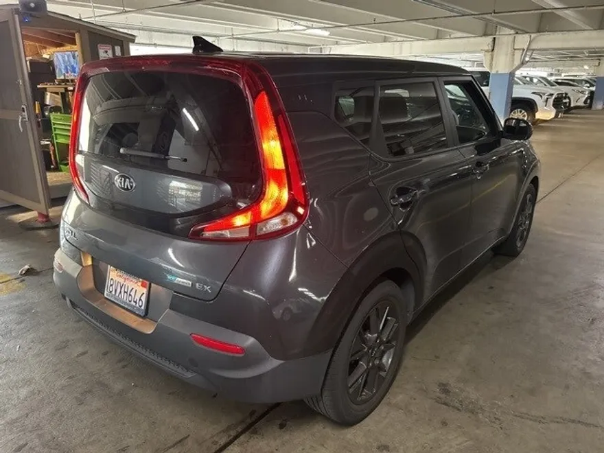 2021 Kia Soul EX photo 1