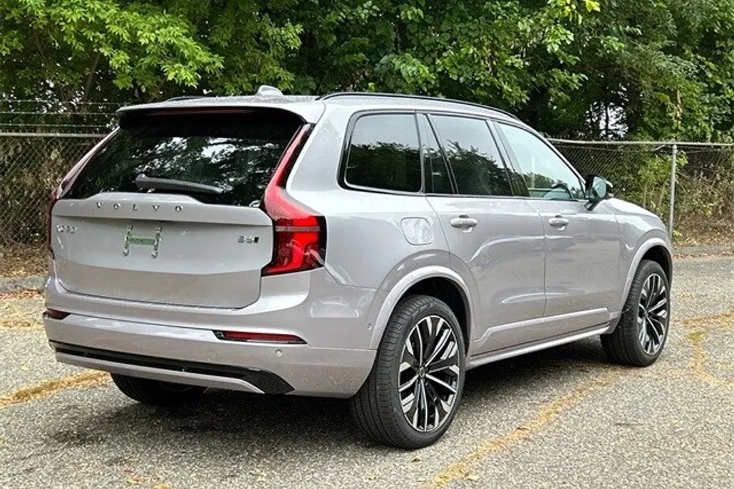 2026 Volvo XC90 photo 1