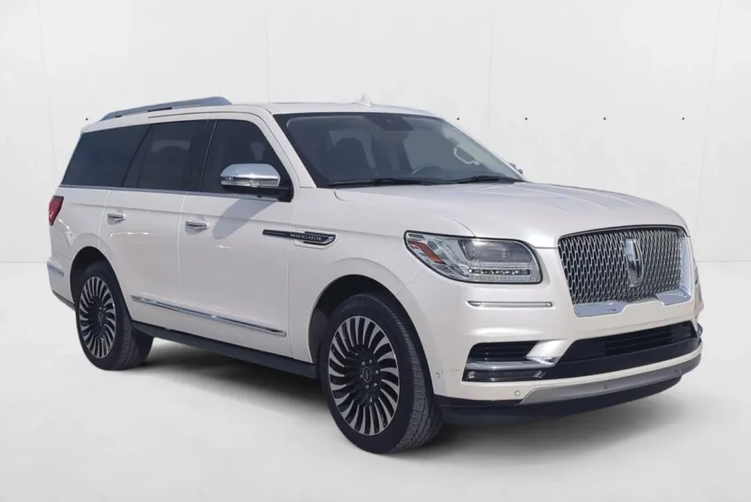 2018 Lincoln Navigator Black Label photo 1