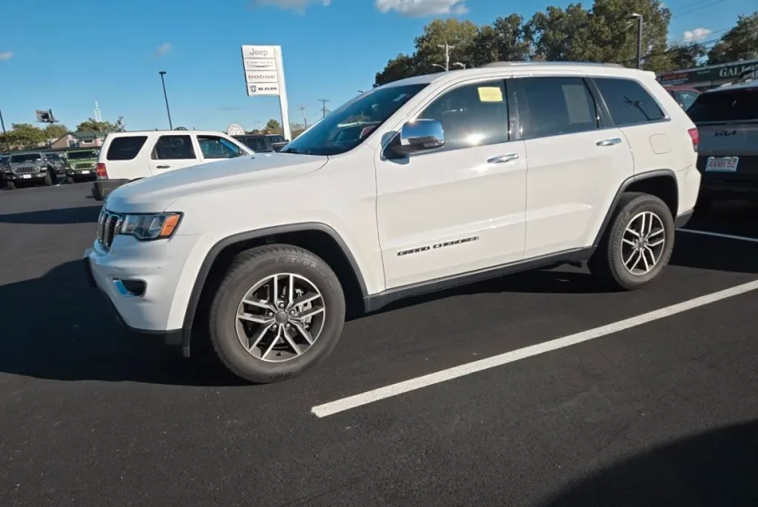 2021 Jeep Grand Cherokee Limited photo 1