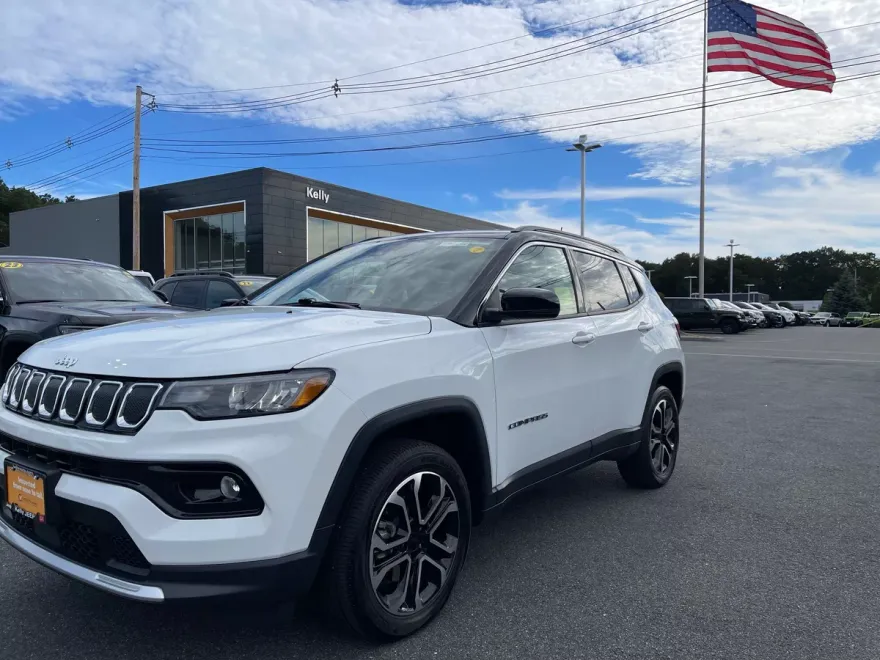 2022 Jeep Compass Limited photo 1