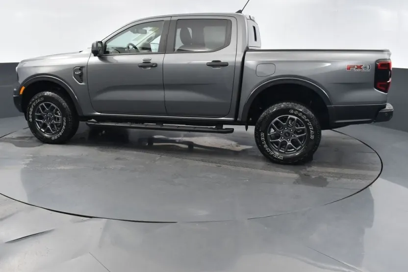 2024 Ford Ranger XLT photo 1