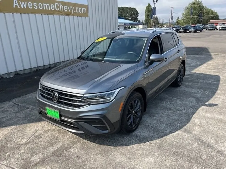 2022 Volkswagen Tiguan SE photo 1