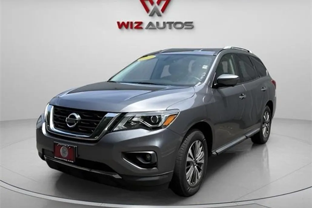 2019 Nissan Pathfinder SL photo 1