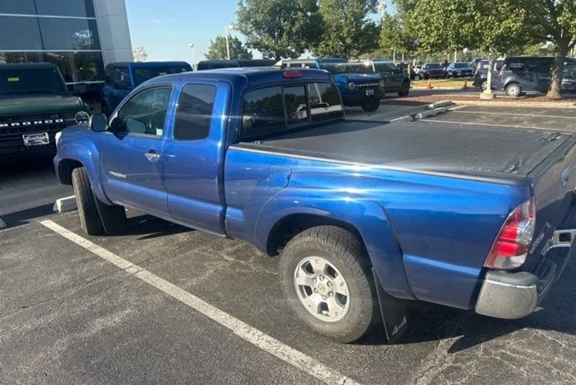 2014 Toyota Tacoma Base SR5 photo 1