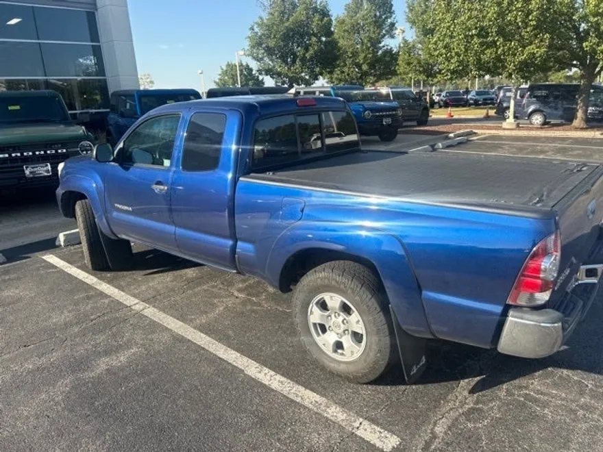 2014 Toyota Tacoma Base SR5 photo 1