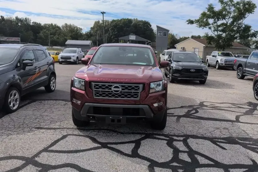 2023 Nissan Frontier SV photo 1