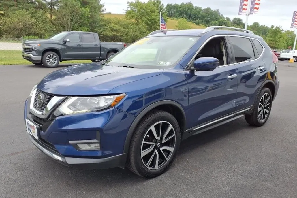 2020 Nissan Rogue SL photo 1