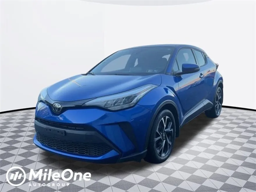 2021 Toyota C-HR XLE photo 1