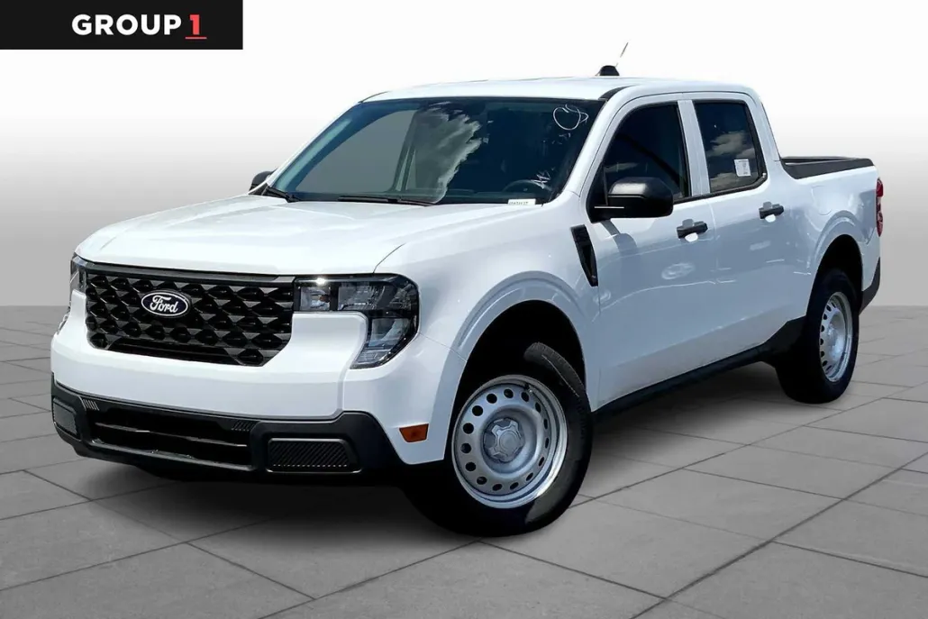 2025 Ford Maverick XL photo 1