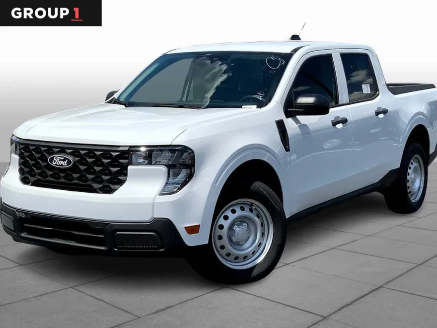 2025 Ford Maverick XL photo 1