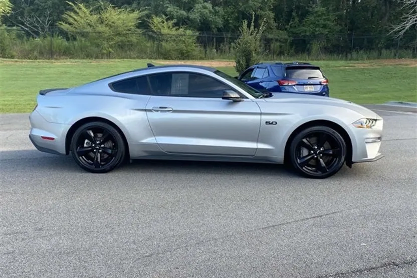 2023 Ford Mustang GT Premium photo 1