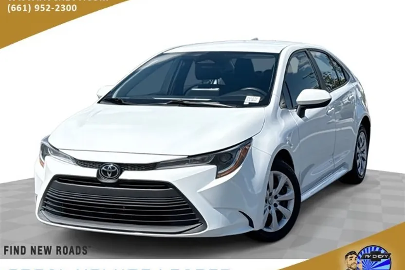2023 Toyota Corolla LE photo 1