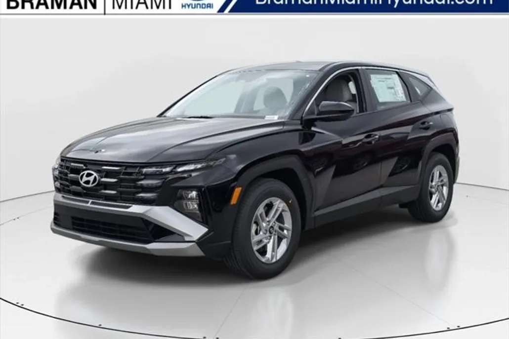 2025 Hyundai Tucson SE photo 1