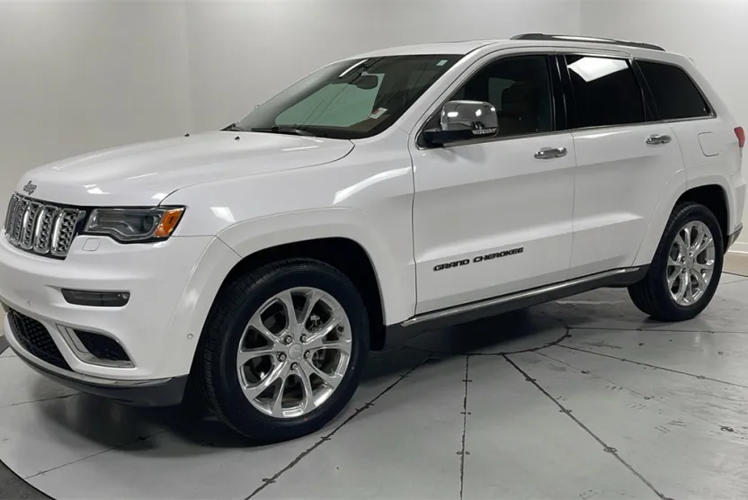 2020 Jeep Grand Cherokee Summit photo 1