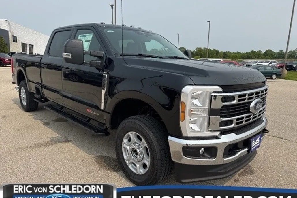 2025 Ford F-350 photo 1